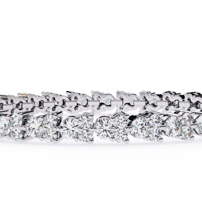 White Gold / Moissanite, White Gold / Lab Grown
