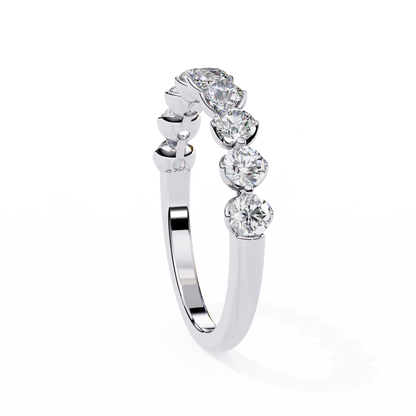 White Gold / Moissanite, White Gold / Lab Grown