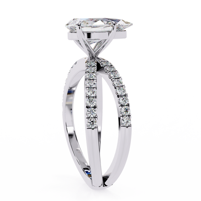 White Gold / Moissanite, White Gold / Lab Grown