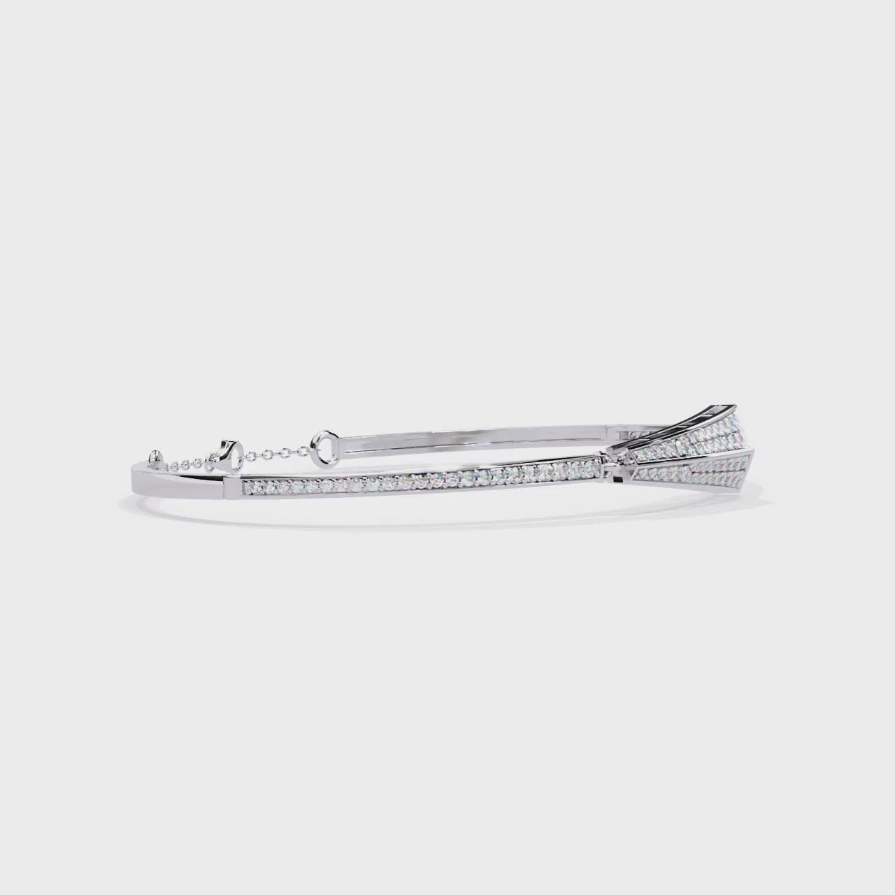 White Gold / Moissanite, White Gold / Lab Grown